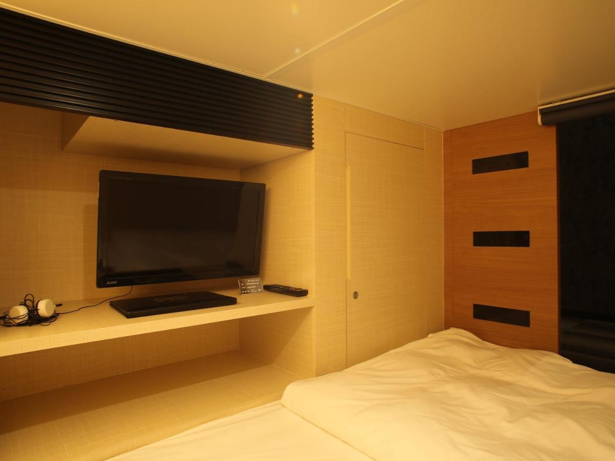 Green Rich Hotel & Capsule Naha - Artificial Hot Spring Futamata Yunohana Exterior foto